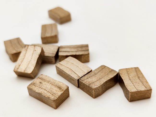 Diamond segments for multiblade