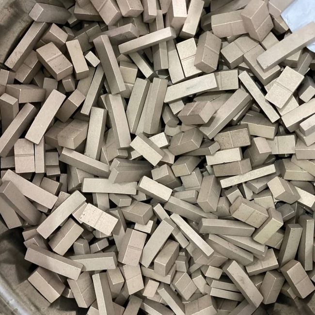 Diamond segments for marble